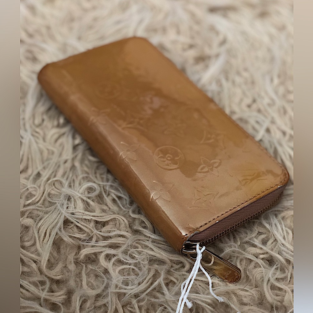 Louis Vuitton Vernis Zippy Wallet Yellow